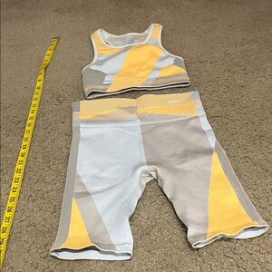 Nike Women's Yellow and Gray Activewear Set